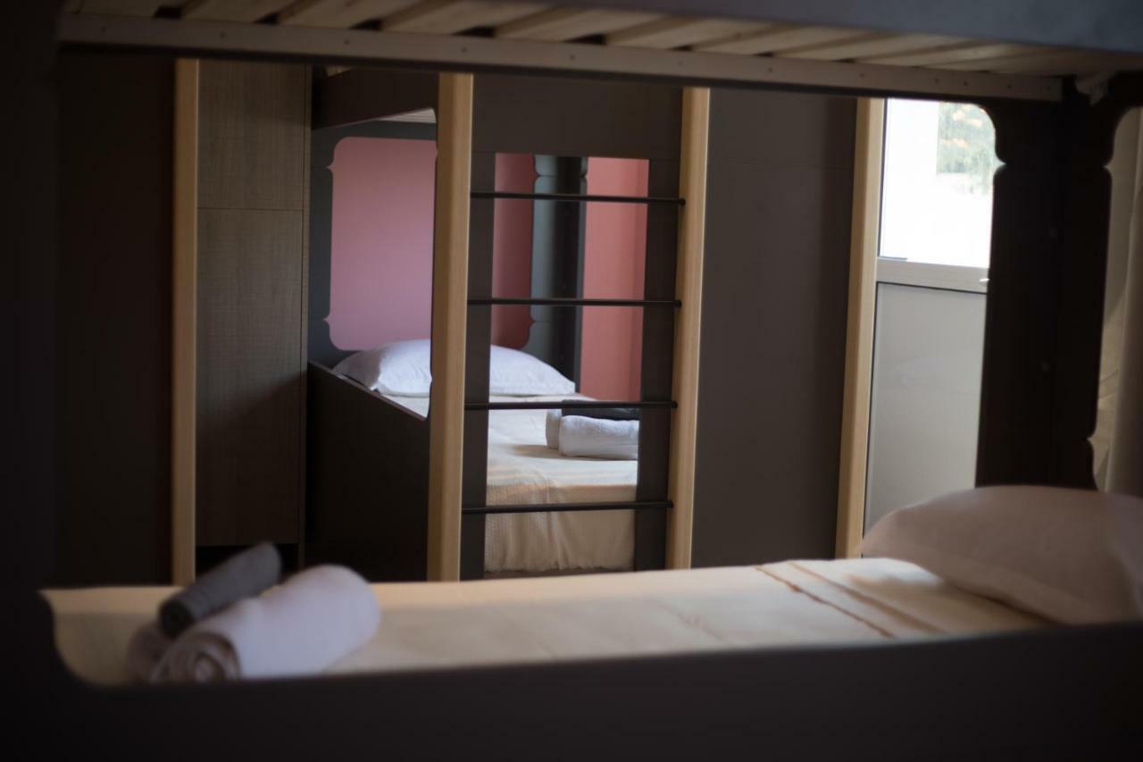 Local Hostel & Suites Potamós Extérieur photo