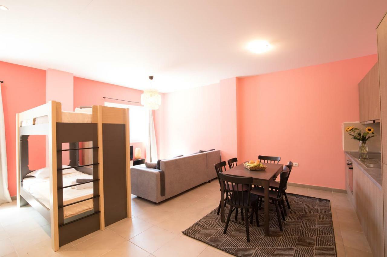 Local Hostel & Suites Potamós Extérieur photo